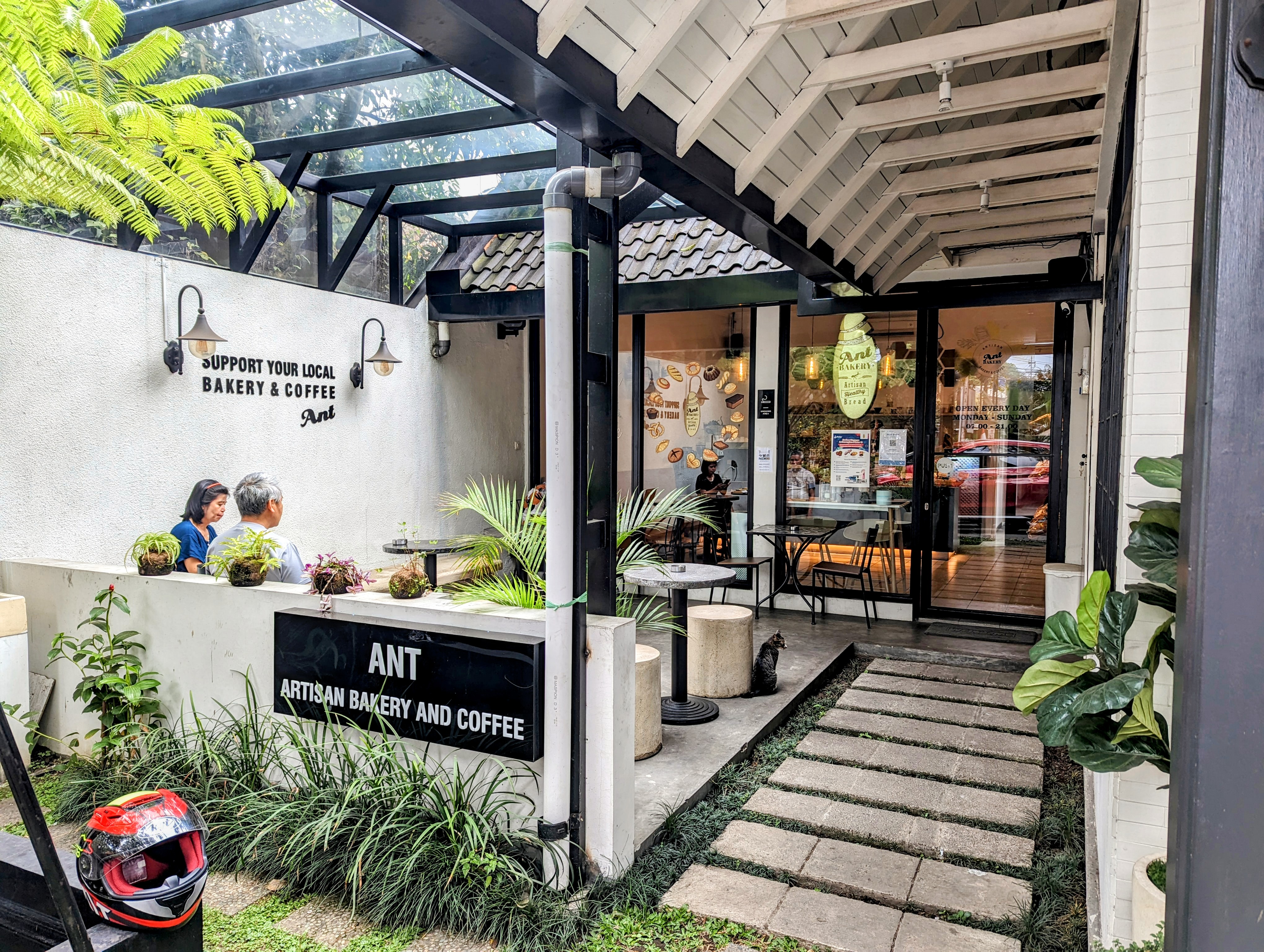 Villa Lembah Damai