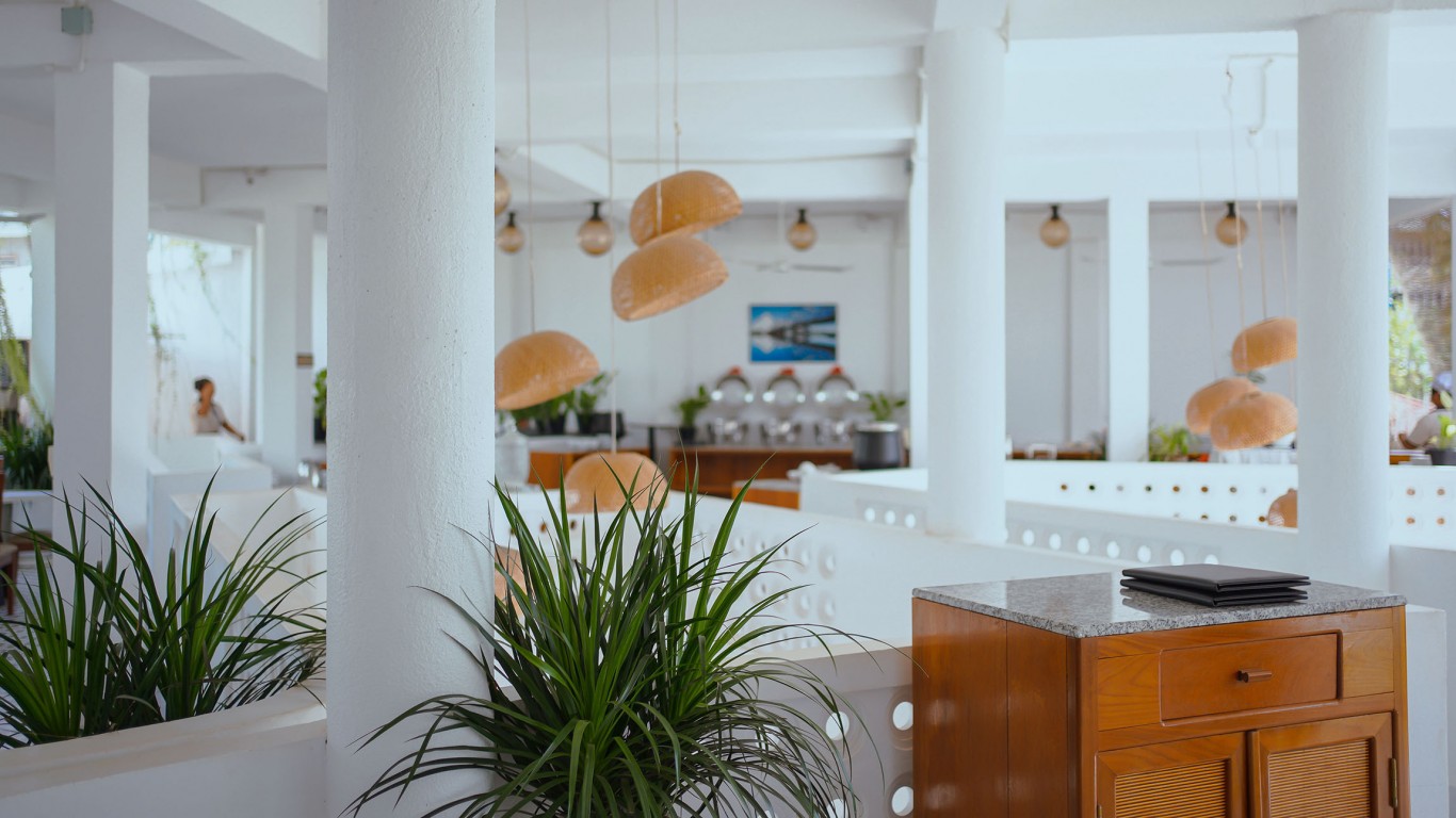 Montagne Boutique — Kampot 07453