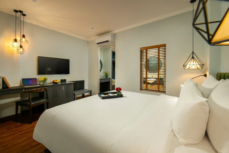 La Mejor Hotel and Sky Bar, Viet Nam - Book Online