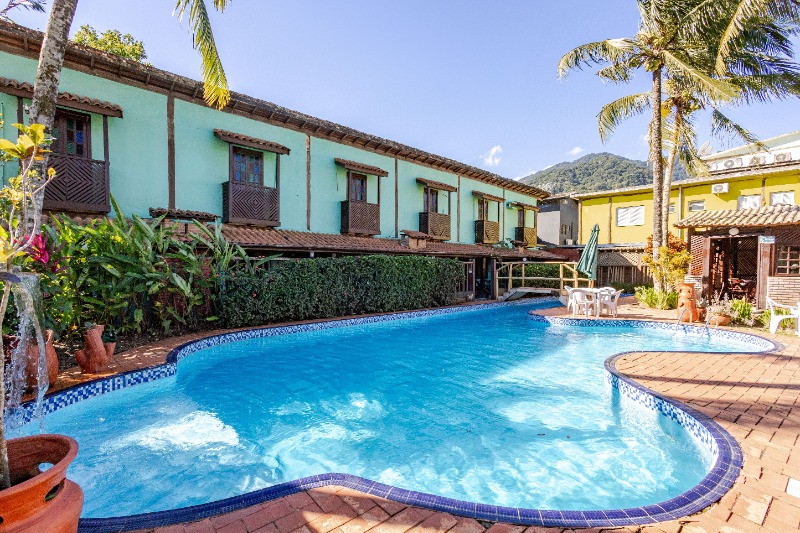Área externa da piscina