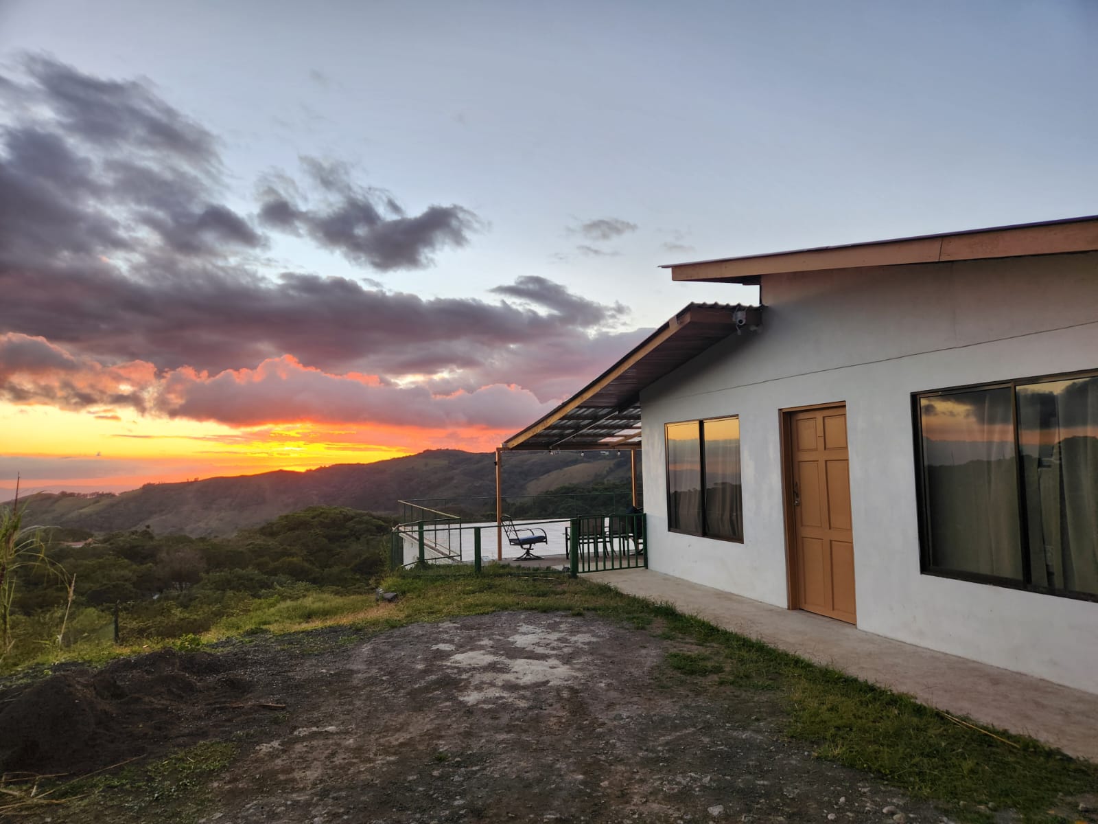 Magic Place Monteverde - Banner