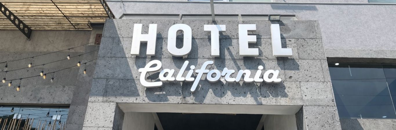 Hotel California CDMX - Banner