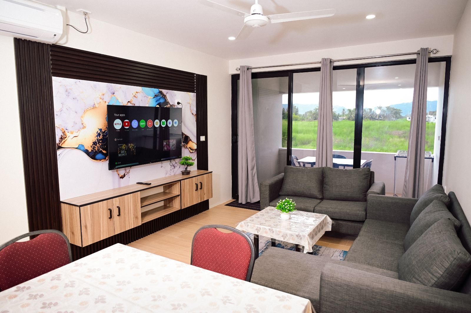 The Retreat Apartment - Banner