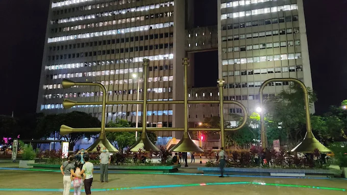 Jairo Varela Square Cali