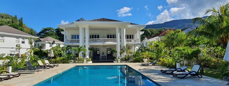 Chateau Elysium - Banner