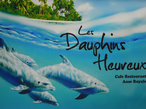 Le Dauphins Heureux