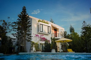 Montagne Residence - Logo Full