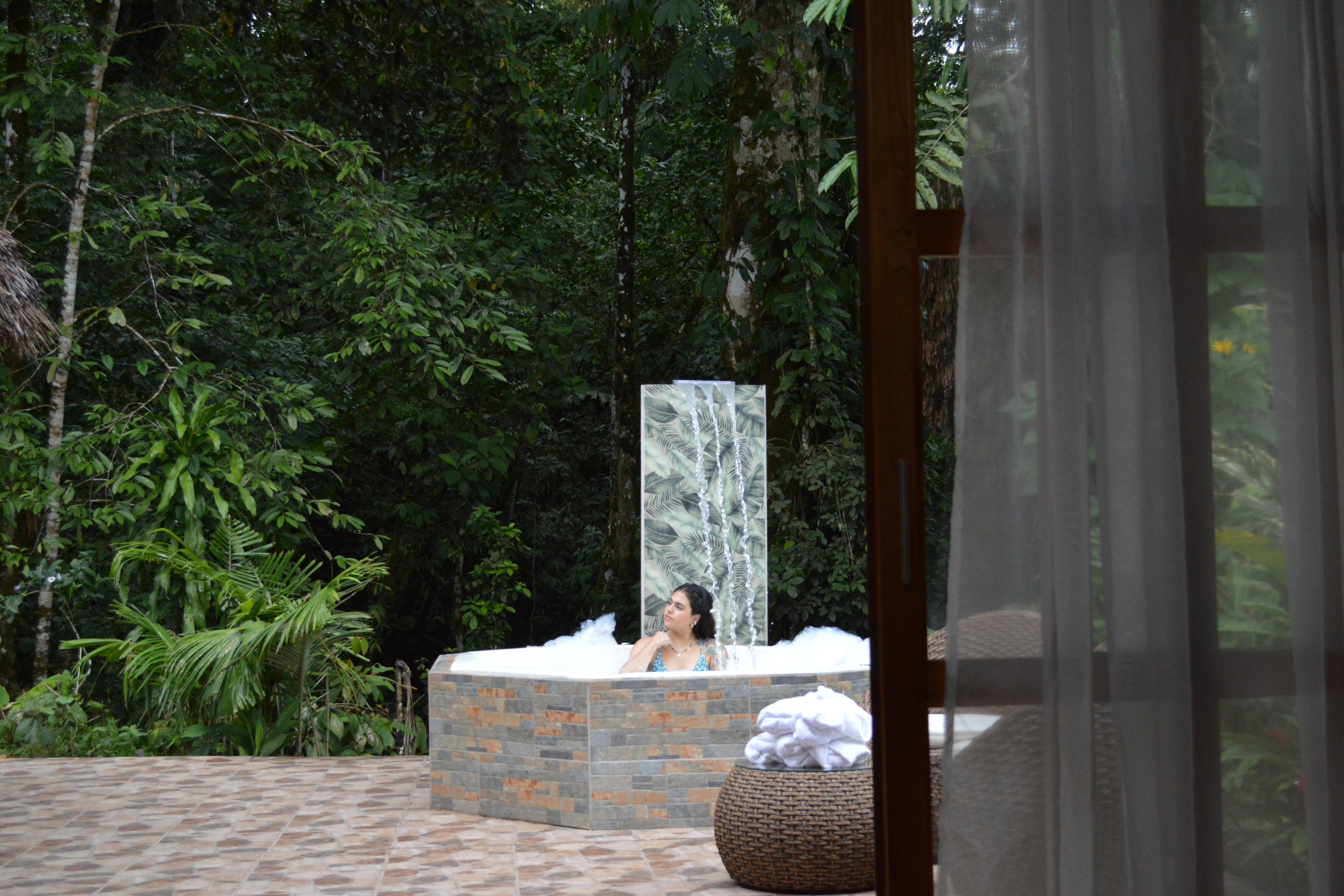 Our Scenic Suites are designed for couples seeking an exclusive Amazon rainforest escape. Each suite offers breathtaking jungle views and a private jacuzzi, the perfect spot to relax after a day of adventure. With elegant design inspired by native architecture, these suites combine comfort and nature for an unforgettable stay at our Ecuador Amazon lodge.