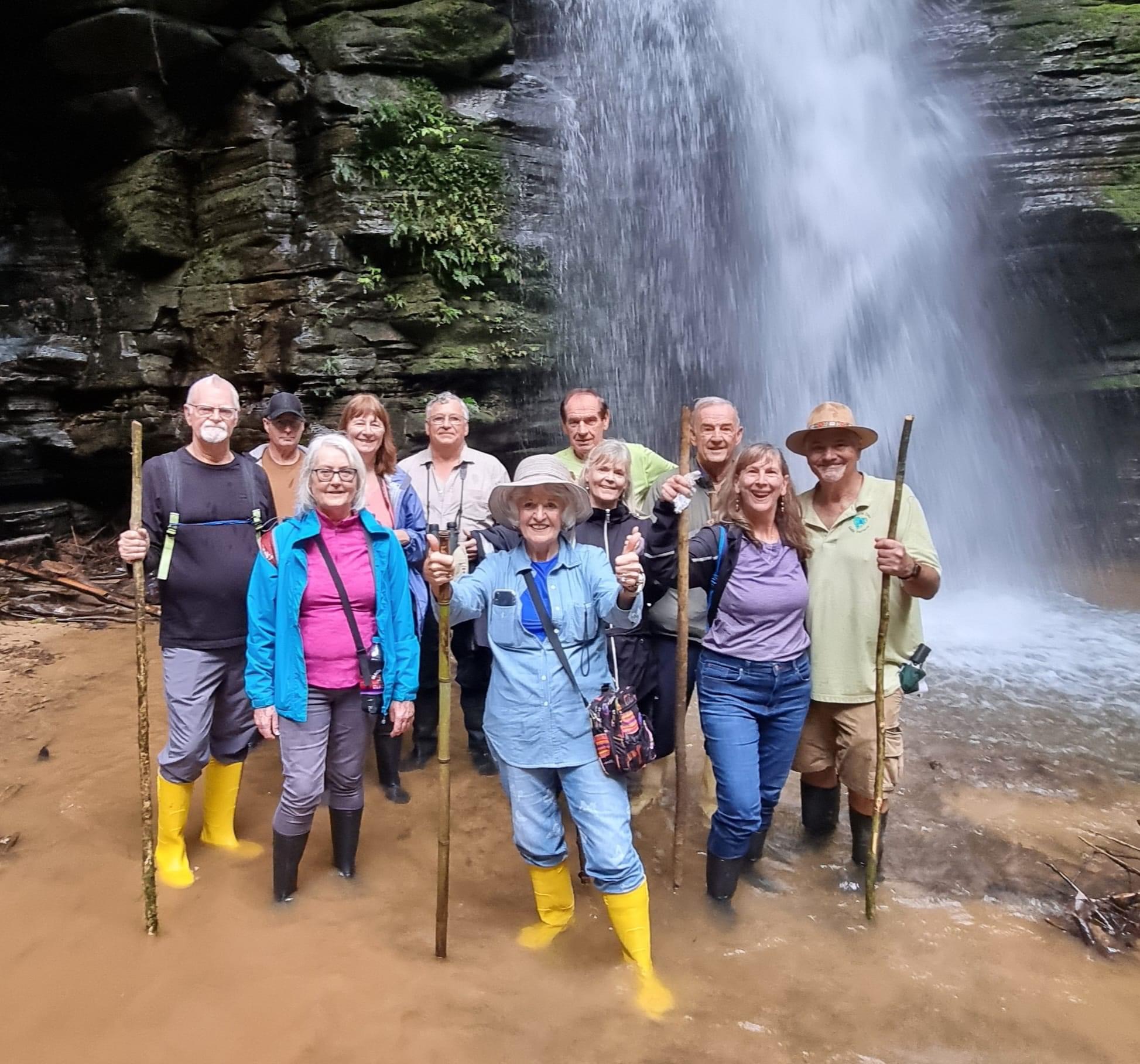 This journey includes hikes through lush jungle, visits to stunning waterfalls, encounters with local communities, and a stop at a wildlife rescue center. In addition to connecting with nature, you’ll enjoy delicious local cuisine and the fascinating Amazon ecosystem.