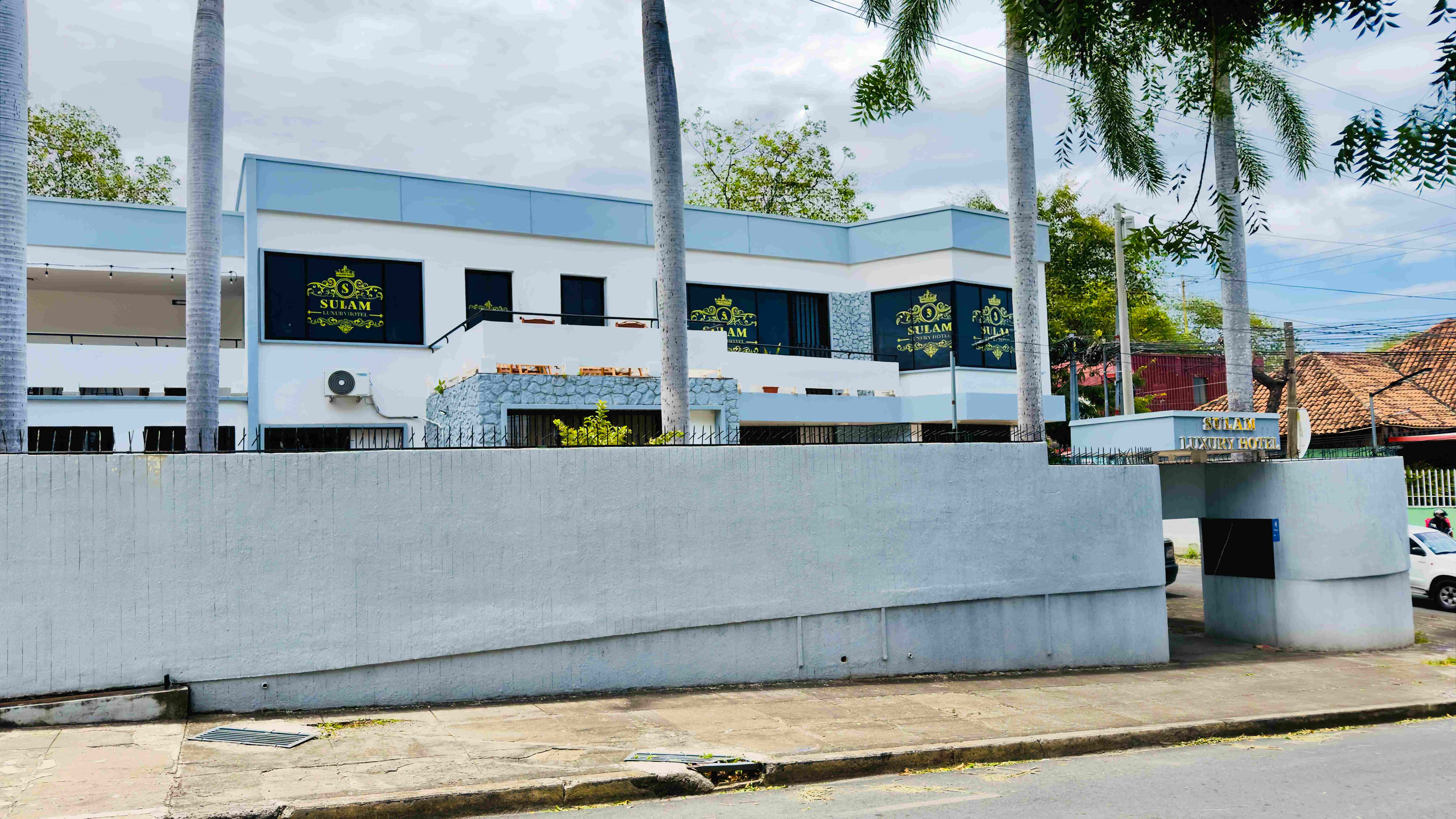 Sulam Luxury Hotel - Banner
